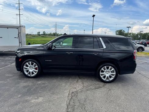 Used 2022 Chevrolet Tahoe High Country w/ LPO, Illumination Package AWD/4WD image 4
