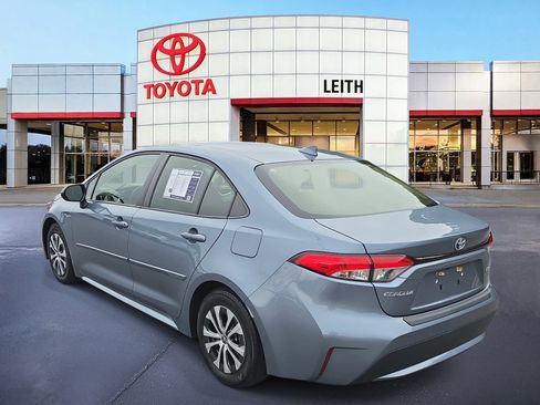 Used 2021 Toyota Corolla LE image 7