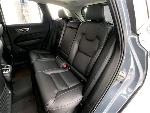 Certified 2023 Volvo XC60 B5 Ultimate w/ Climate Package image 35