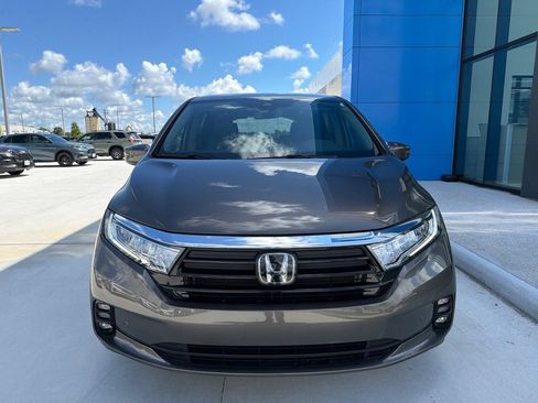 Used 2022 Honda Odyssey Touring image 2