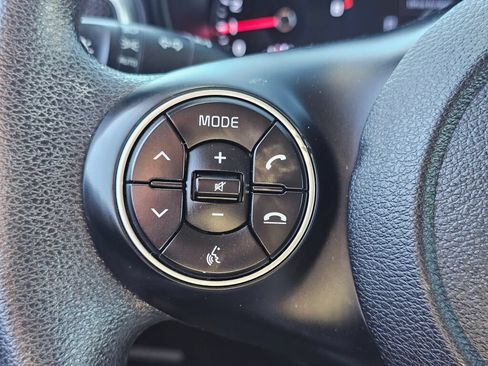 Used 2020 Kia Soul S FWD image 21