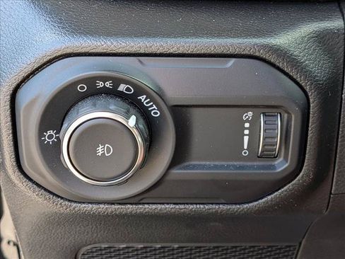 Used 2023 Jeep Wrangler Unlimited Sport AWD/4WD image 17