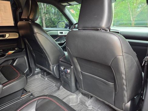 Used 2022 Ford Explorer ST-Line RWD image 12