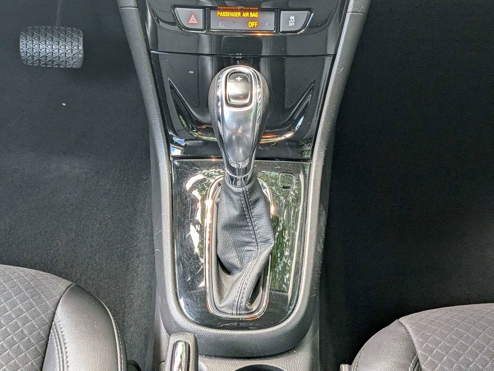 Used 2022 Buick Encore Preferred w/ Safety Package AWD/4WD image 18