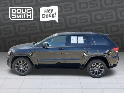 Used 2021 Jeep Grand Cherokee Laredo X AWD/4WD image 3
