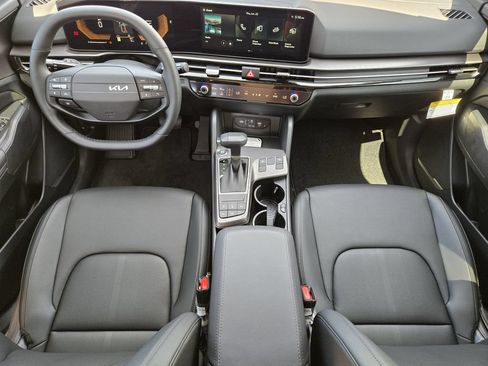 New 2026 Kia Sportage EX FWD image 18
