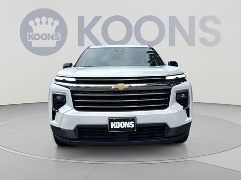 Used 2025 Chevrolet Traverse LT w/ Driver Confidence Package AWD/4WD image 11