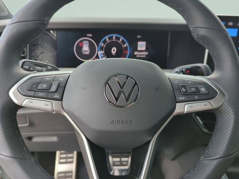 New 2026 Volkswagen Tiguan SE R-Line FWD image 41