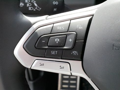 Certified 2026 Volkswagen Jetta SE FWD image 25
