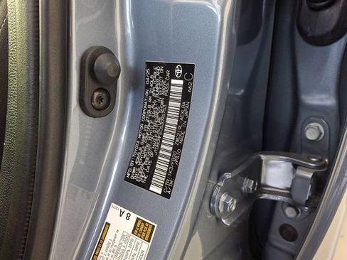 Used 2025 Toyota Corolla LE FWD image 33
