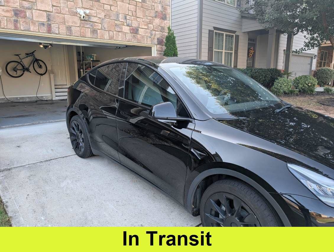 Used 2021 Tesla Model Y Long Range AWD/4WD image 1