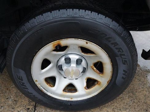 Used 2017 Chevrolet Silverado 1500 W/T w/ Chrome Bumper Package image 10