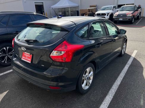 Used 2014 Ford Focus SE w/ SE Winter Package image 7