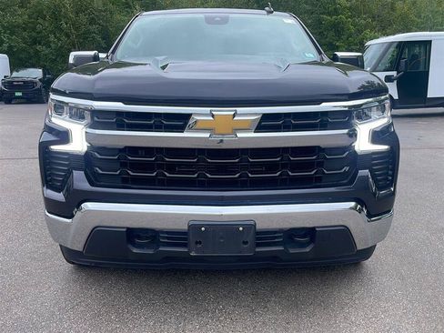 Used 2024 Chevrolet Silverado 1500 LT AWD/4WD image 2
