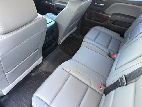 Used 2018 GMC Sierra 2500 SLT w/ Duramax Plus Package AWD/4WD image 4