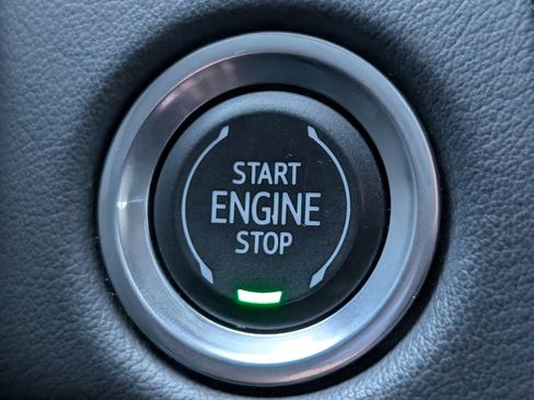 Used 2023 GMC Yukon AT4 w/ AT4 Premium Package image 27