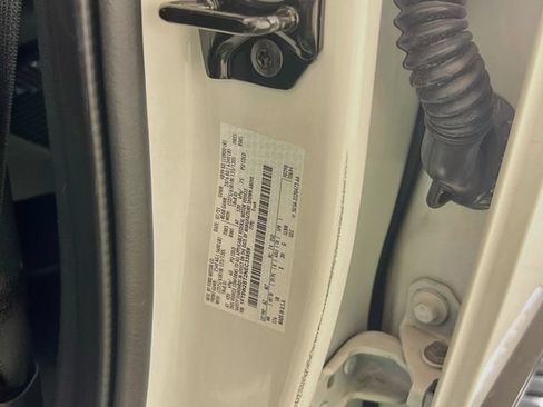 Used 2022 Ford F250 Lariat w/ Lariat Ultimate Package AWD/4WD image 19