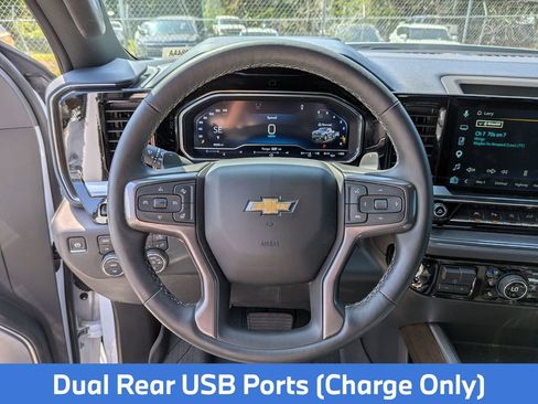 Used 2024 Chevrolet Silverado 1500 High Country w/ High Country Premium Package AWD/4WD image 14