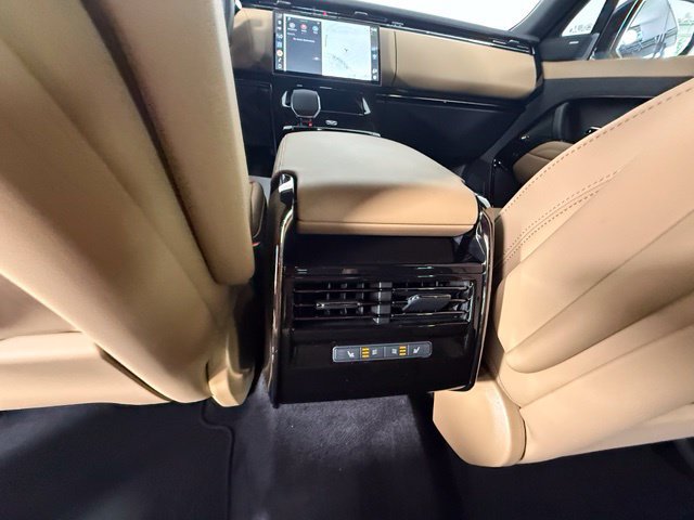 New 2027 Land Rover Range Rover Sport SE AWD/4WD image 28