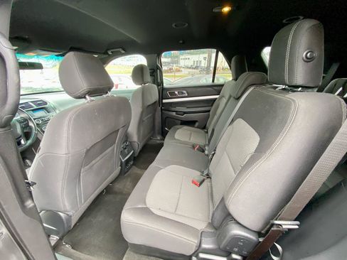 Used 2016 Ford Explorer XLT AWD/4WD image 15