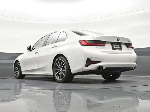 Used 2021 BMW 330i Sedan w/ Convenience Package RWD image 26