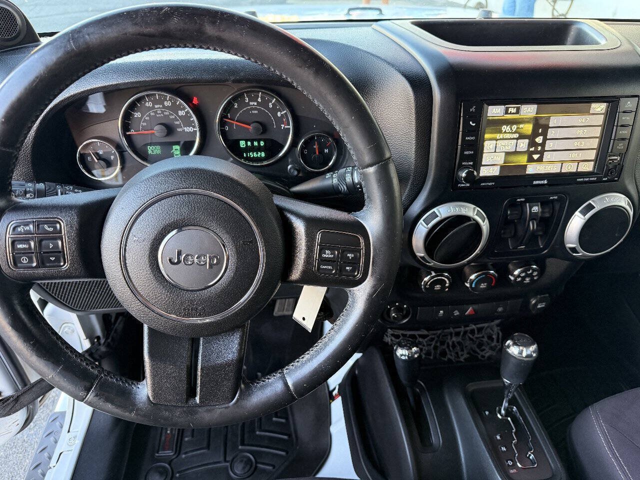 Used 2014 Jeep Wrangler Unlimited Sahara w/ Connectivity Group AWD/4WD image 10