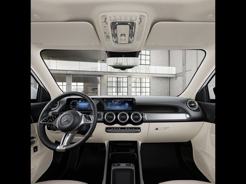 Certified 2026 Mercedes-Benz GLB 250 4MATIC image 42