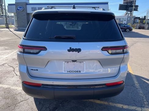 Used 2023 Jeep Grand Cherokee L Laredo image 6