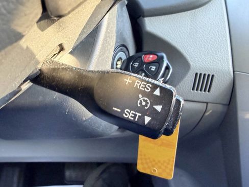Used 2010 Toyota Corolla LE FWD image 7