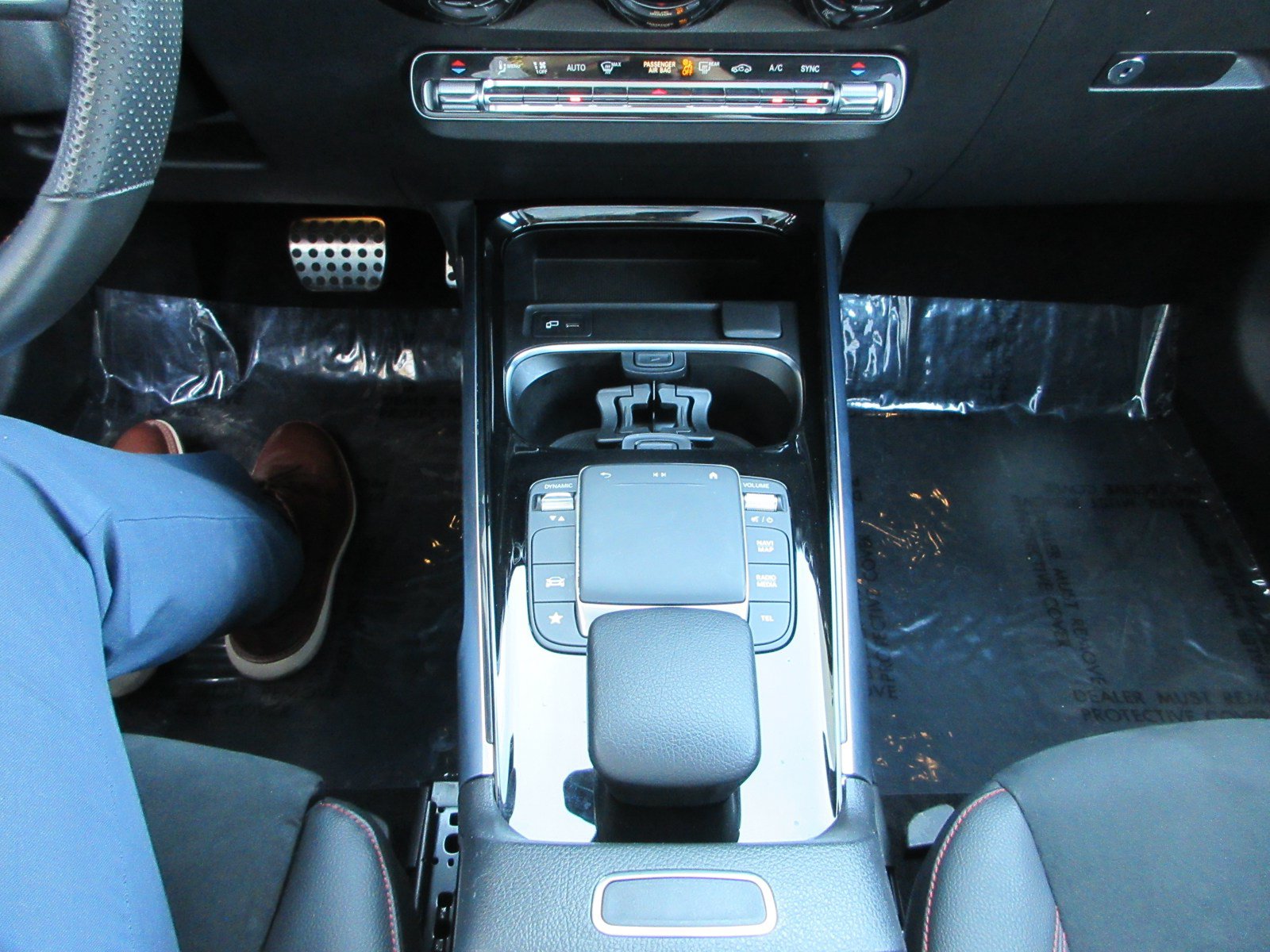 Used 2022 Mercedes-Benz GLB 250 4MATIC image 43