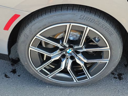 Certified 2025 BMW 740i 740i image 6