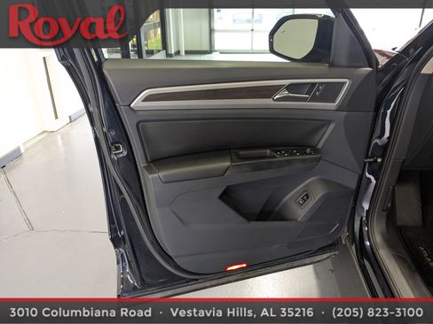 Used 2018 Volkswagen Atlas SE image 18