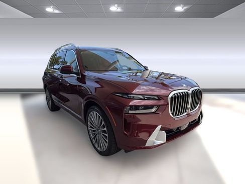 Used 2024 BMW X7 xDrive40i AWD/4WD image 7