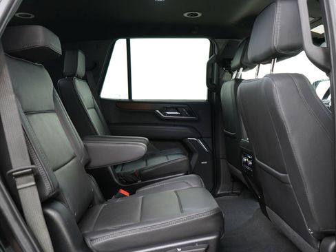 Used 2025 GMC Yukon Denali AWD/4WD image 13
