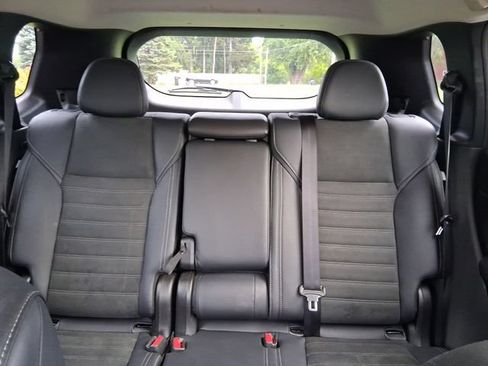 Used 2025 Mitsubishi Outlander AWD image 17