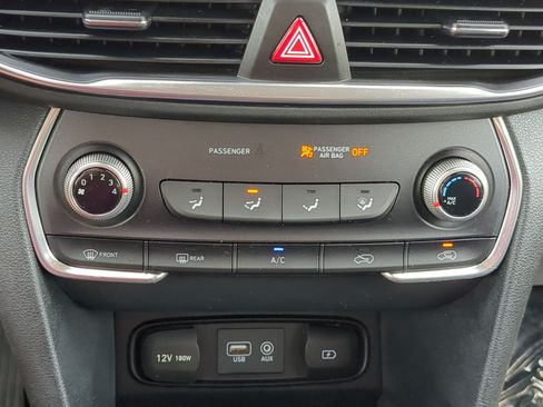 Used 2019 Hyundai Santa Fe SE AWD/4WD image 25