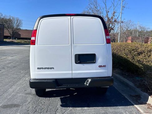 Used 2023 GMC Savana 2500 Extended w/ Driver Convenience Package RWD image 4