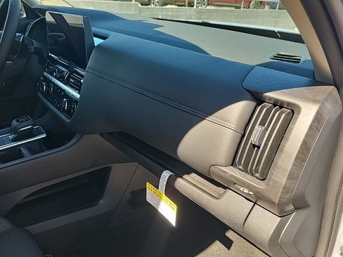 New 2026 Nissan Pathfinder Platinum w/ Cargo Package AWD/4WD image 45