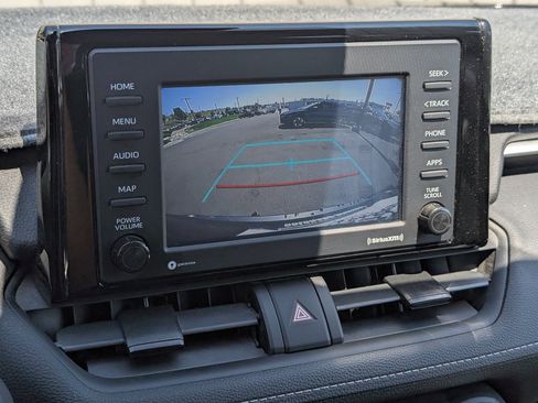 Used 2021 Toyota RAV4 XLE w/ Carpet Mat Package (TMS) AWD/4WD image 15