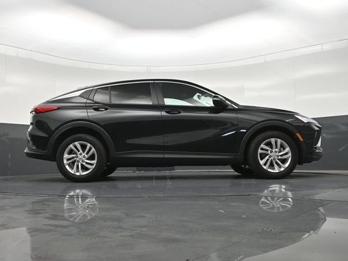Used 2025 Buick Envista Preferred FWD image 29