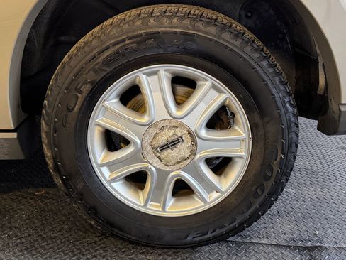 Used 2004 Lincoln Aviator Luxury image 22