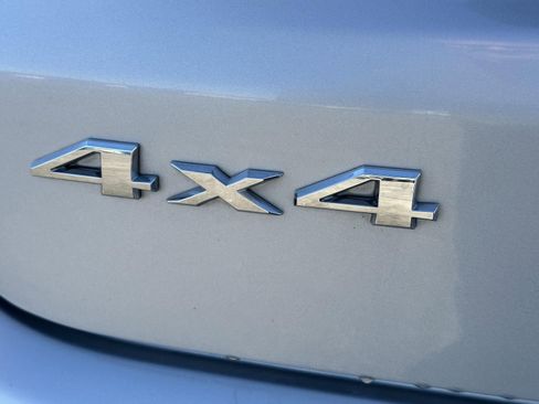 Used 2024 Jeep Compass Latitude image 4