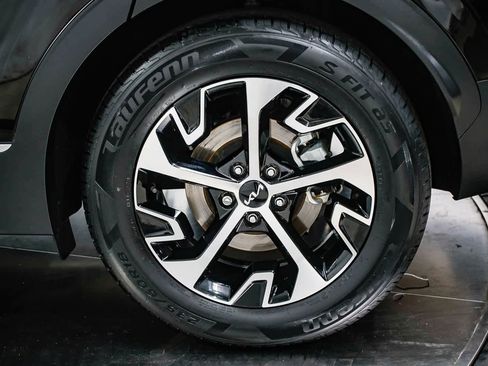 Used 2023 Kia Sportage EX image 10