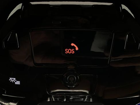 Certified 2025 BMW 740i xDrive image 28