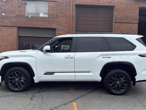 Used 2024 Toyota Sequoia Platinum AWD/4WD image 8