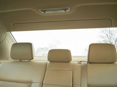 Used 2016 Mercedes-Benz E 350 E 350 4MATIC Sedan 4D image 31