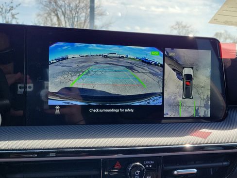 Used 2025 Nissan Kicks SR image 25