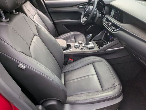 Used 2022 Alfa Romeo Stelvio Ti image 25