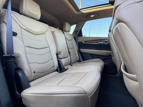 Used 2018 Cadillac XT5 Platinum w/ Driver Assist Package image 33