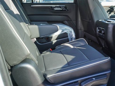 New 2026 Chevrolet Suburban Premier image 15